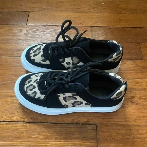 SHEIN Leopard Print Women's Sneakers - Picture 5 of 7